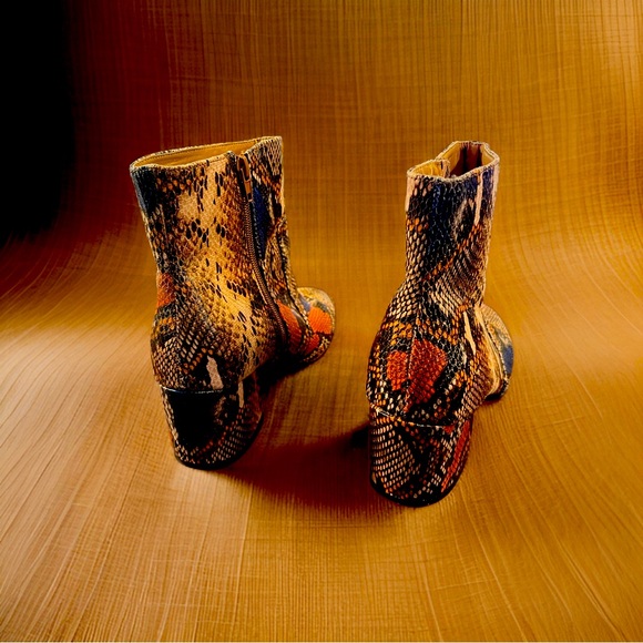 Fall & Winter Fantasy Boot - Picture 3 of 15